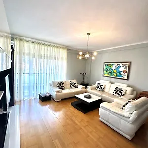 https://cozy-apartment-by-a-sweet-host.albaniahotels.org